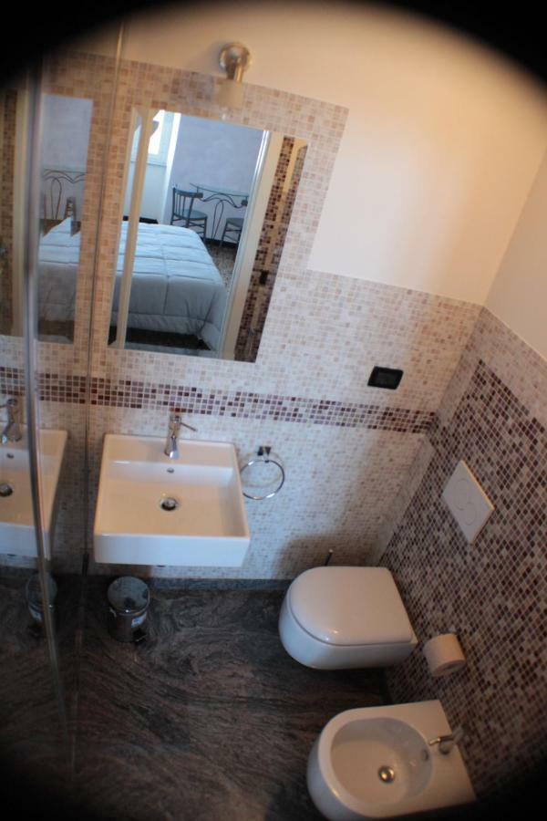 B&B Caterina Genua Buitenkant foto